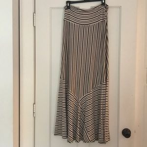 Maeve Black/White Maxi Skirt (Anthropologie)